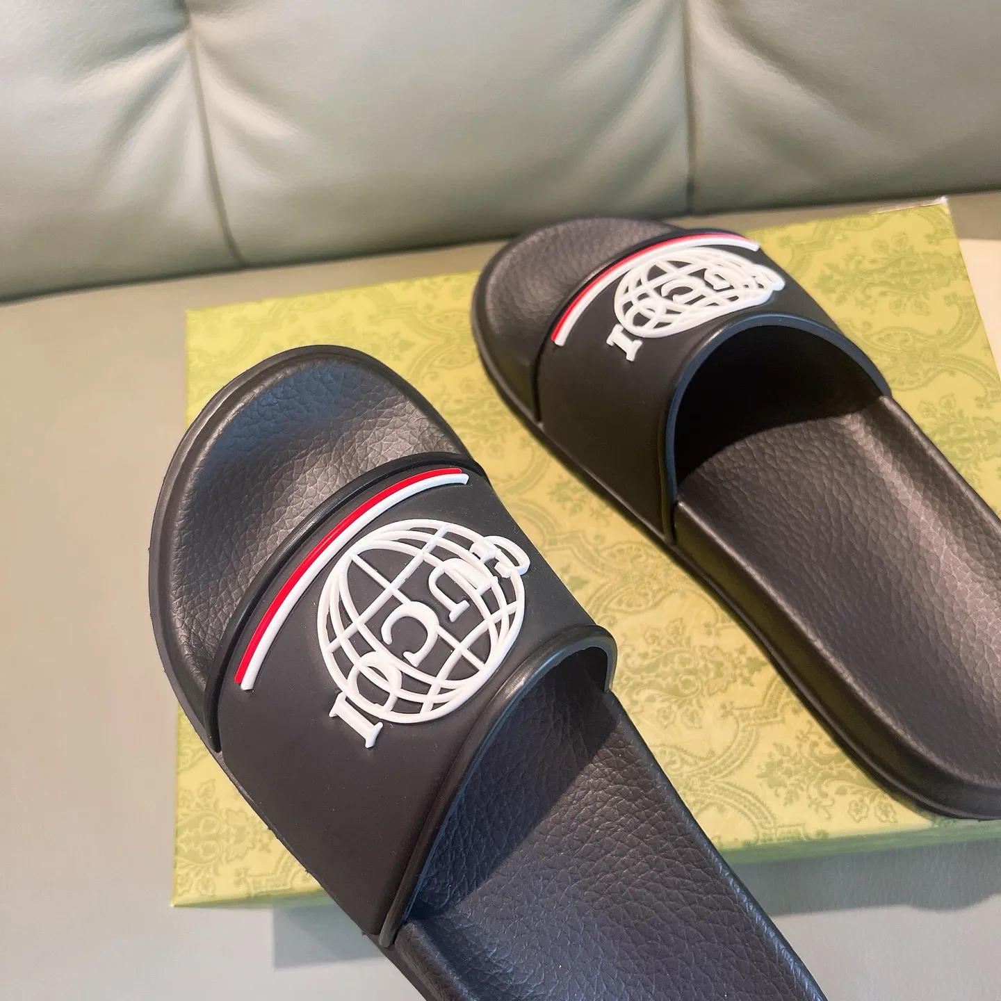 Men's Men's Shoes 130🐮🐮Gucci Gucci Slippers Gucci 2024 latest beach sandals slippers Original molding double G LOGO Original molding consistent Outsole: Men's Men's Shoes u double-layer outsole Size: 35-46
